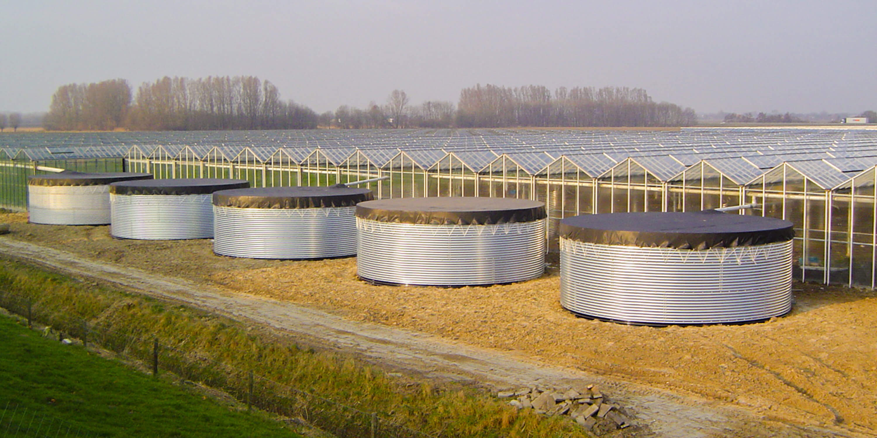 greenhouse irrigation tanks