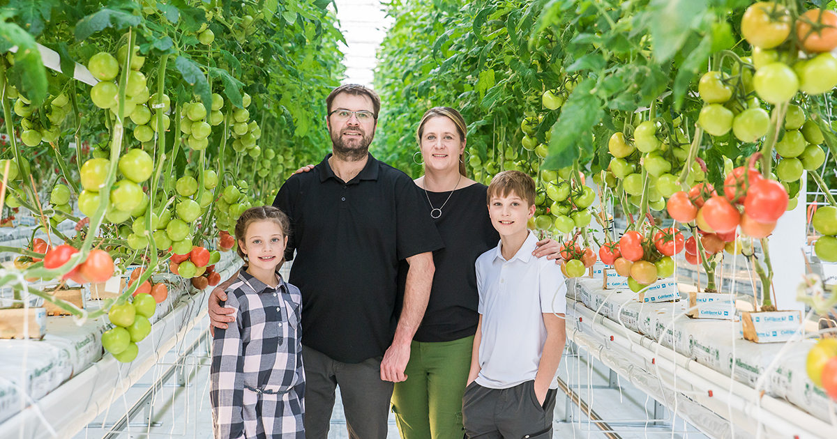 5-Schermers_Family-Amy_Cheng_Photography-Dec12_2021 Netafim Feritikit 3G fertilizer unit